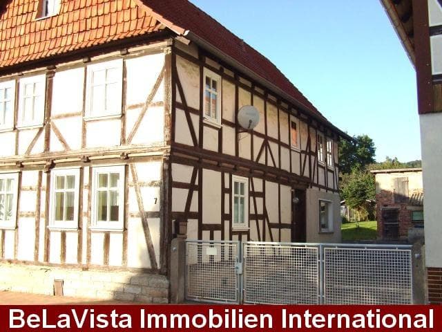 V E R K A U F T !!!   CHARMANTES WOHNHAUS MIT SONNIGEM GROSSEM GARTEN /GRUNDSTÜCK UND MASSIVER SCHEUNE !!!!