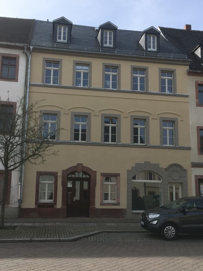 - VOR  KURZEM  NEU  SANIERT – Moderne, schicke 3 - ZI - Wohnung im 1.OG