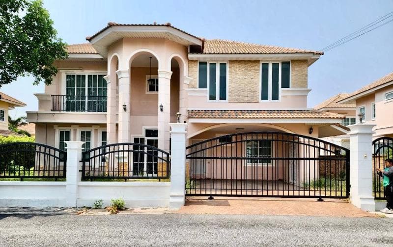 Villa in Korat - Nakhonratchasima zu verkaufen