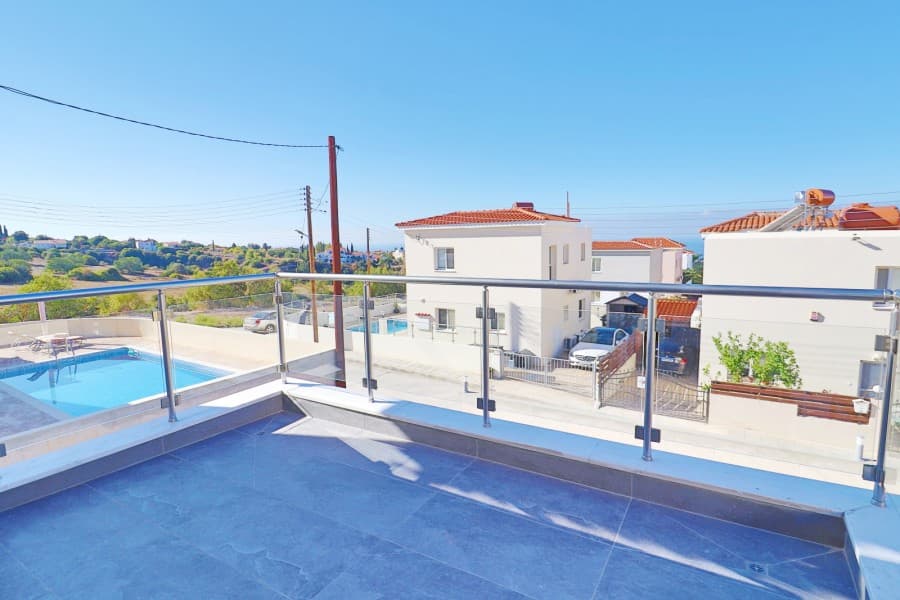 Brandneu: attraktive und sehr gemütliche Villa in Tala mit Meerblick mit 3 Schlafzimmern