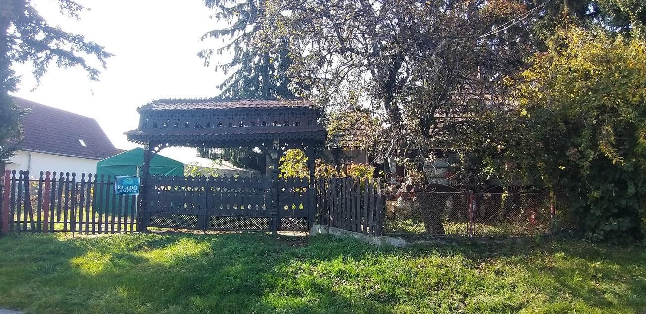 Gebäude Komplex zur Renovierung in Grünlage