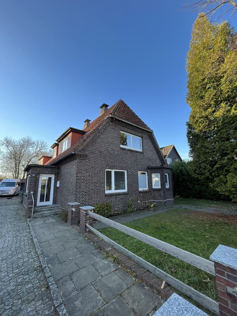 Freies MFH mit 4 Wohnungen zur Renovierung / Monteursunterkunft