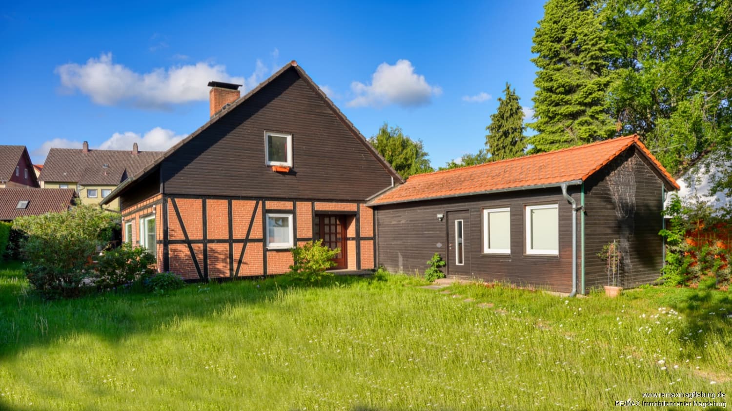 Einfamilienhaus mit großen Garten