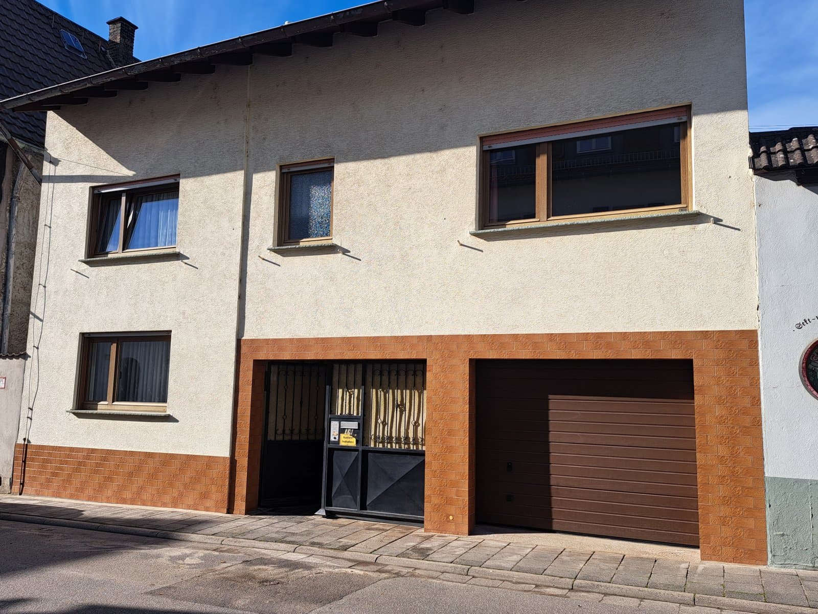 Flörsheim-OT, EFH + Nebengeb. 