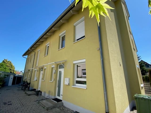 Hochwertig ausgestattetes Reihenendhaus in zentraler und absolut ruhiger Lage von Durmersheim!