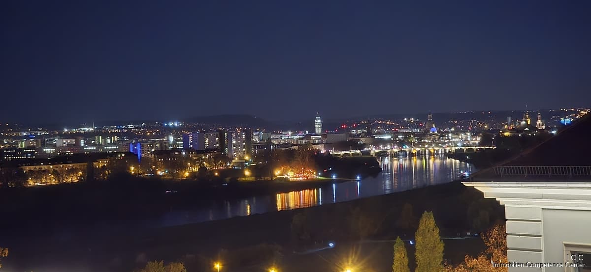 ***   Neue Bilder - Jahres- und Tageszeiten   ***
100m²-Penthouse-Wohnung mit Altstadt-Elbblick
Beste Kapitalanlage und ideal für Eigenbezug