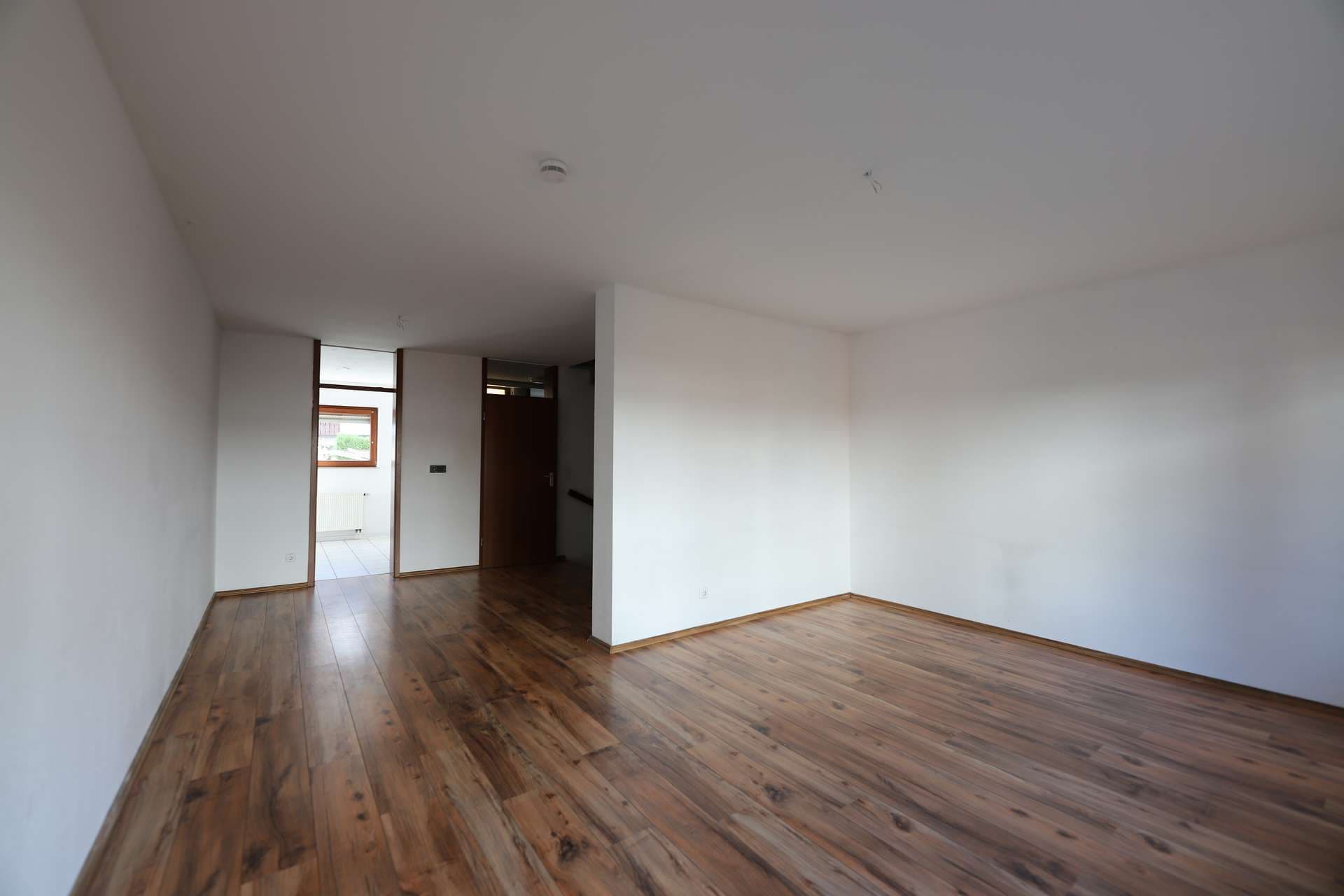 Reihenmittelhaus mit Garten in ruhiger Lage – ideal für Familien