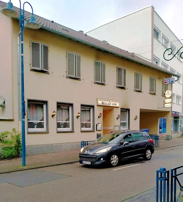 „Top Lage in Hockenheim-Zentrum: Mehrfamilienhaus mit langjährig geführtem Restaurant – perfekte Symbiose aus Wohnen und lukrativer Kapitalanlage.“