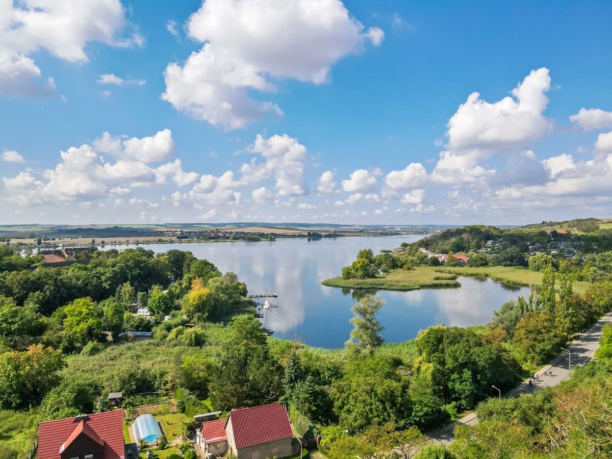 Traumgrundstück in Seeburg – genehmigte Bauvoranfrage für Wohnbebauung & unverbaubarer Seeblick!