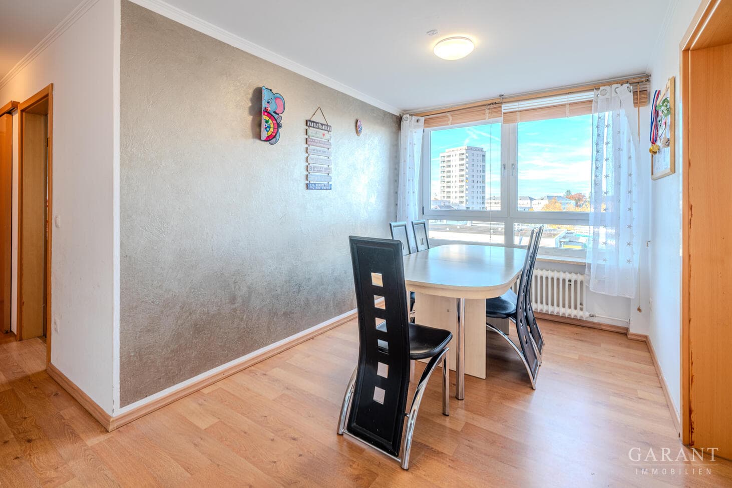 Großzügige 3 1/2 Zimmer-Wohnung mit hellem Balkon in Haar