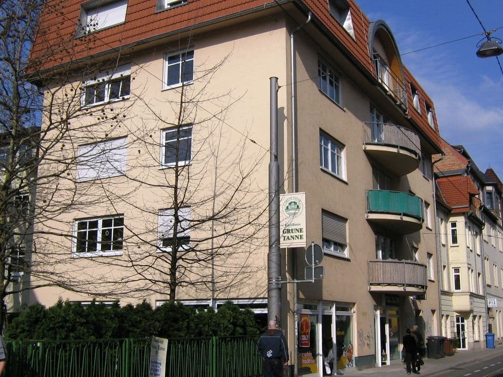 Kompakte Investmentchance in Premiumlage – Vermietete 1-Raum-Wohnung mit TG-Stellplatz