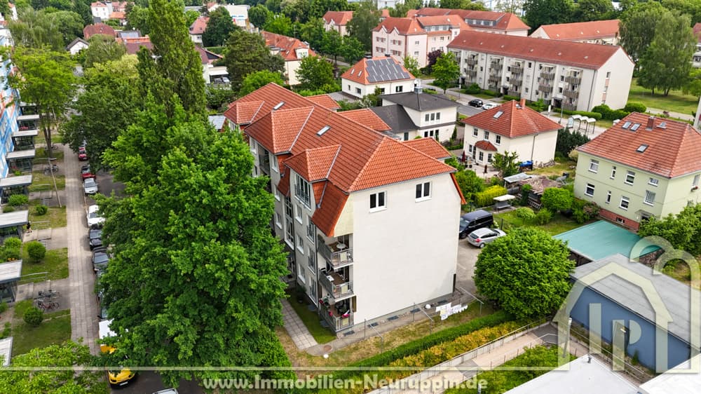 Charmante Dachgeschosswohnung mit Stellplatz in Neuruppin