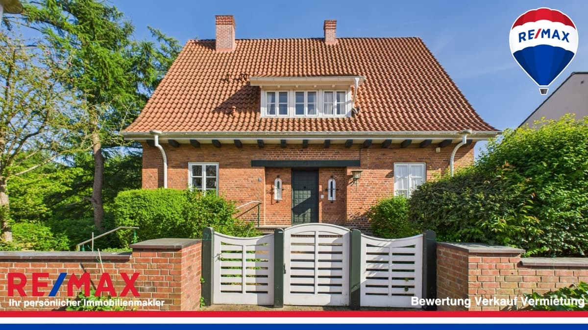 Seltene Chance: Denkmalgeschütztes Architektenhaus mit parkähnlichem Grundstück und unverbaubarem Feldrandblick