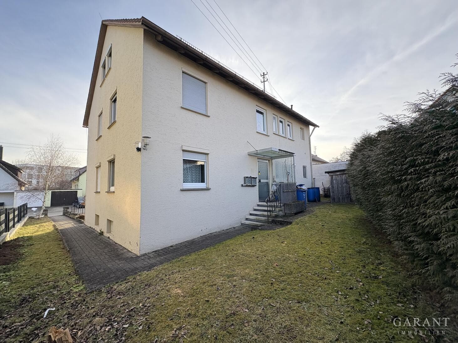 Großzügiges Mehrfamilienhaus mit solider Bausubstanz - auch für Investoren interessant!