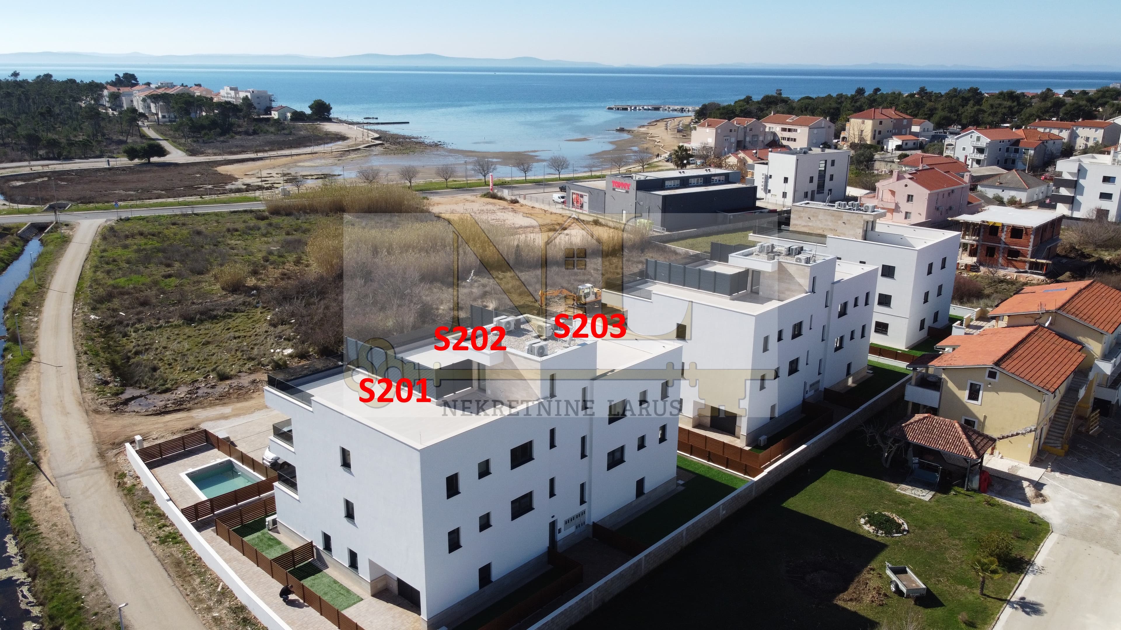 Penthouse-Wohnung mit Dachterrasse S203, Swimmingpool, in Meeres- und Strandnähe, Privlaka