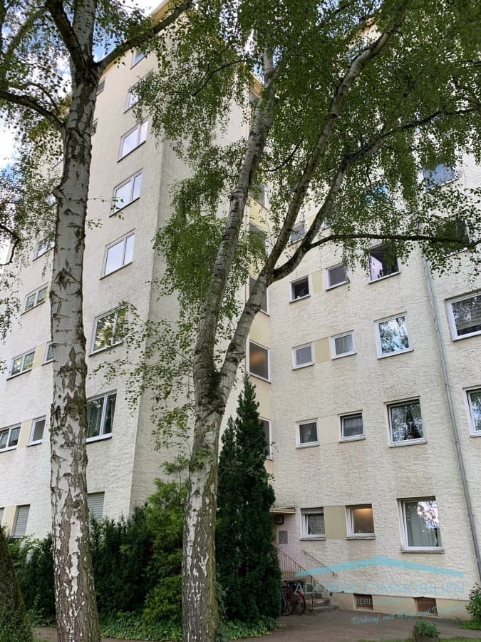 Kapitalanlage in Berlin-Mariendorf: Vermietete 3-Zimmer-Wohnung mit Balkon und Stellplatz