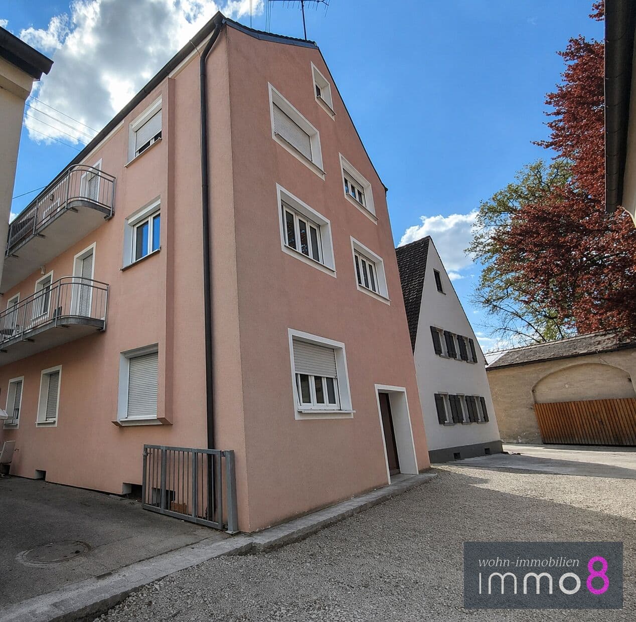 Hier (er)leben Sie Geschichte:
Dreifamilienhaus mitten in der 
Altstadt von Schrobenhausen!