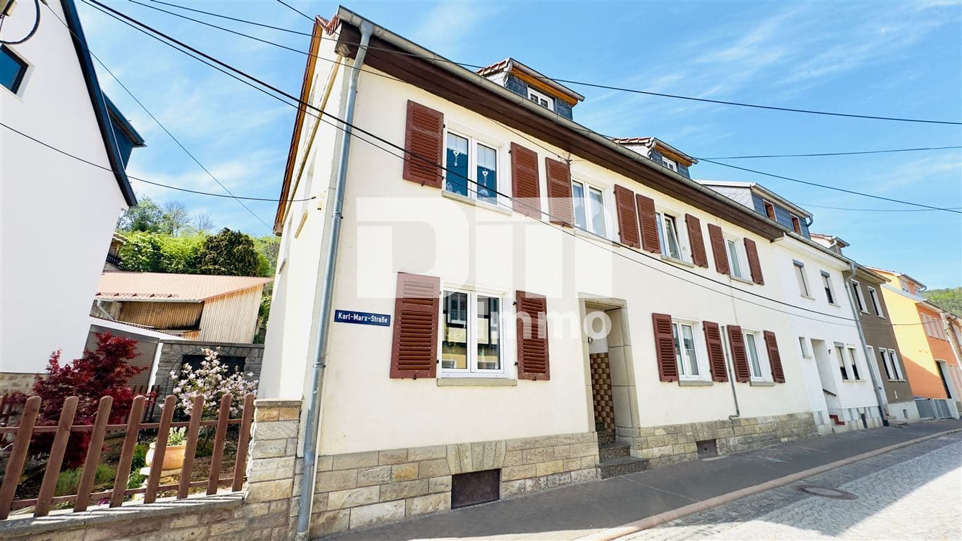 Vielseitiges Raumwunder mit Potenzial: Ein- bis Zweifamilienhaus im Herzen von Amt Creuzburg