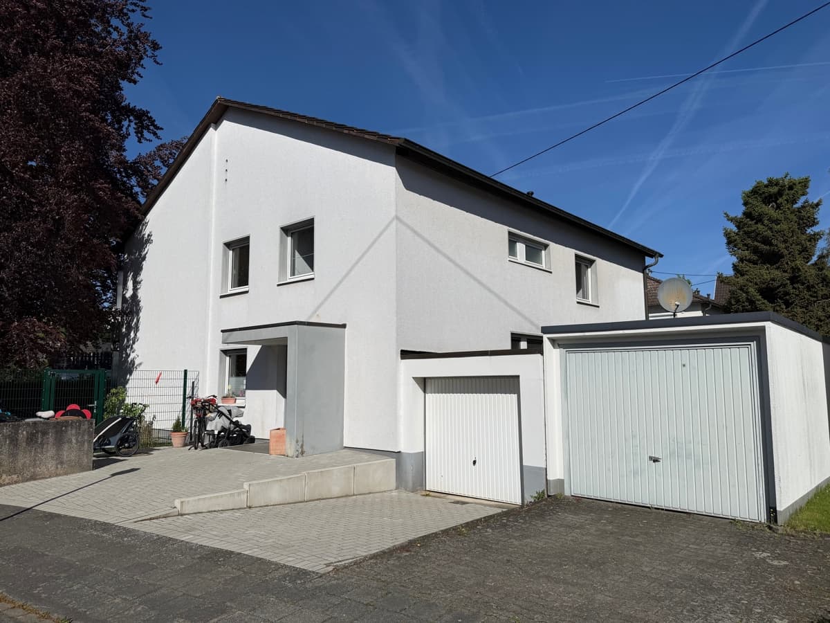 SANKT AUGUSTIN HANGELAR, zentral und ruhig schöne Bürofläche mit ca. 102 m², 4 Büroräume mit Garage
