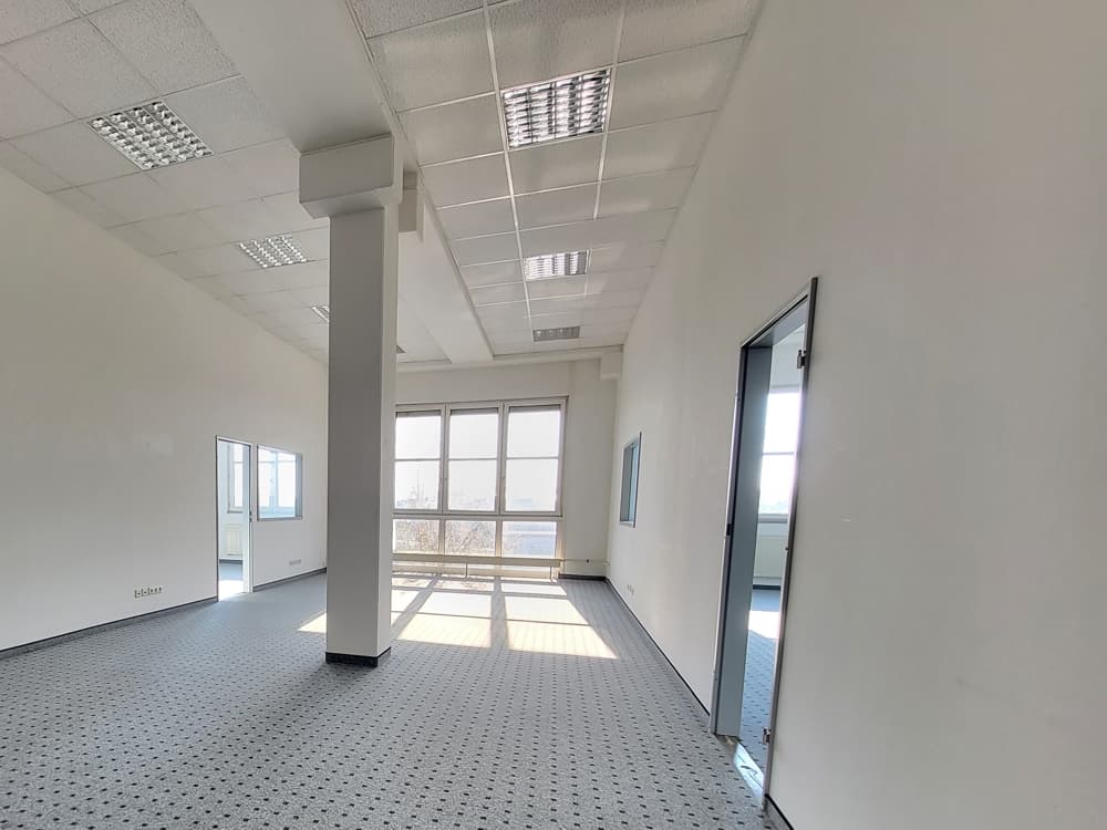 Helle, gepflegte Büroflächen an der A3