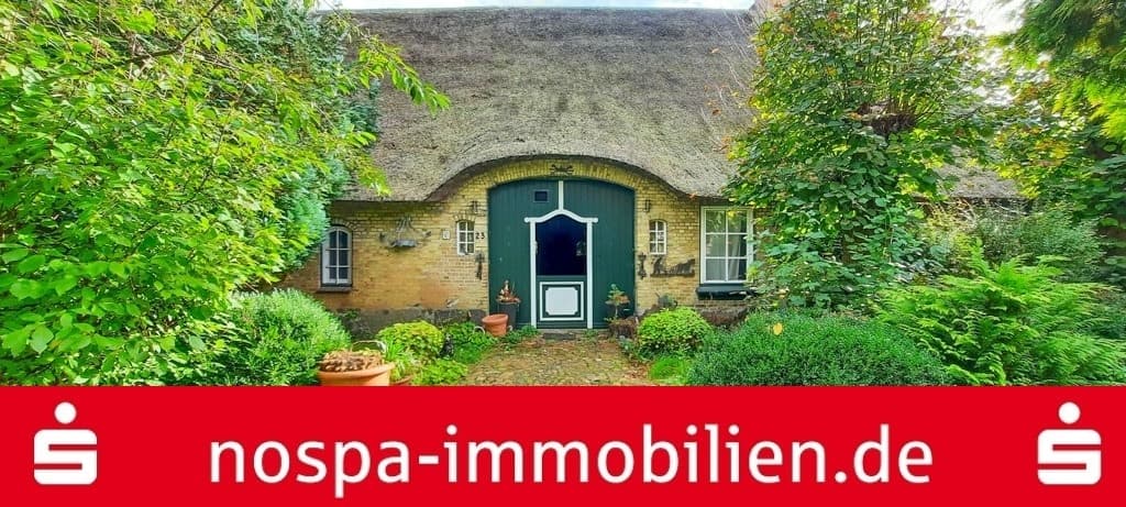 Liebhaberobjekt: Reetdachhaus mit Potenzial zur Entfaltung des ursprünglichen Charmes!
