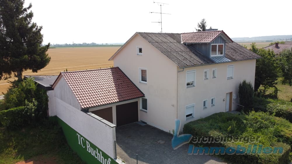 Wohnhaus mit großem Grundstück in ruhiger Lage von Buchhofen