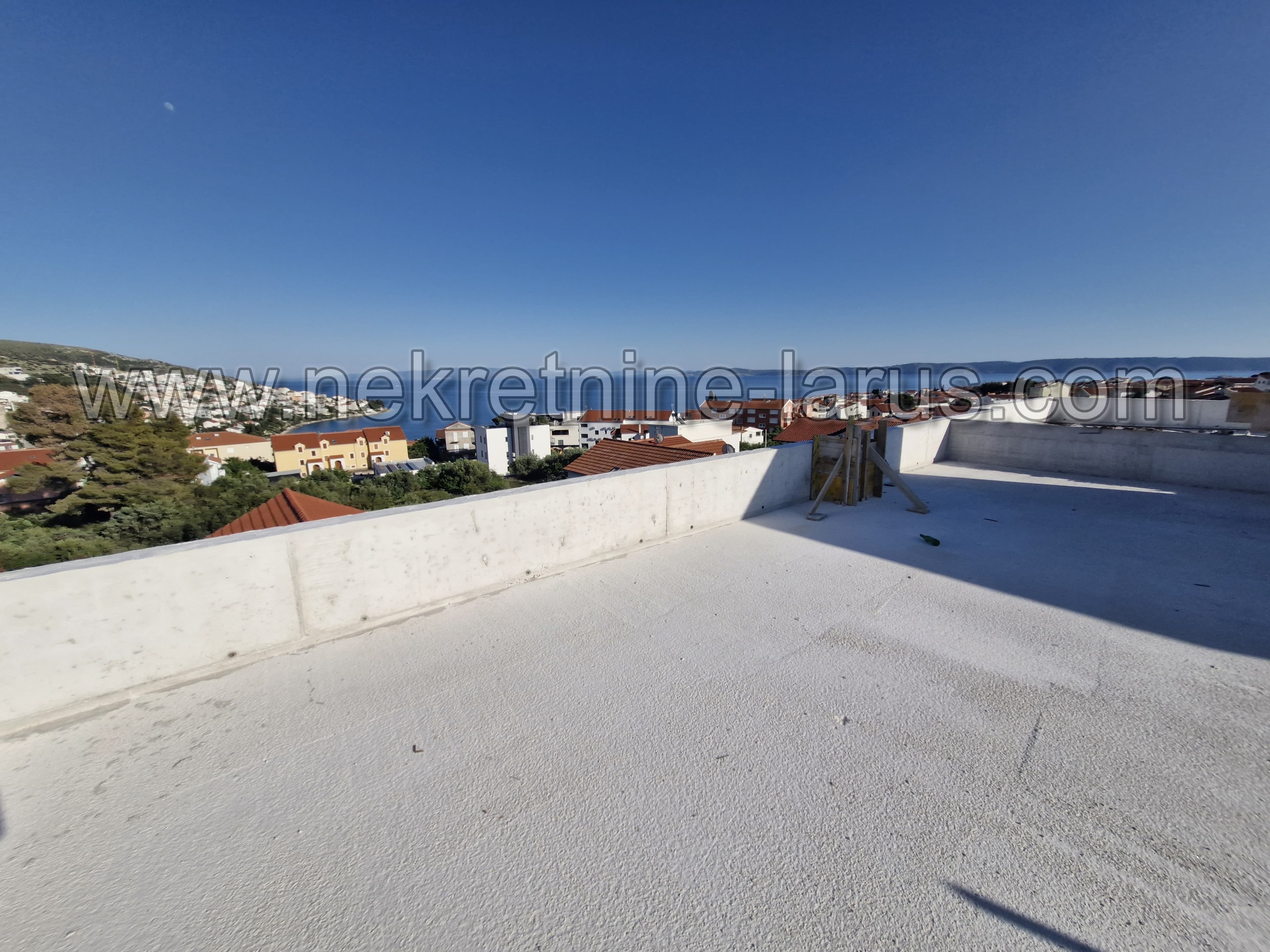 Penthouse mit Dachterrasse, S13