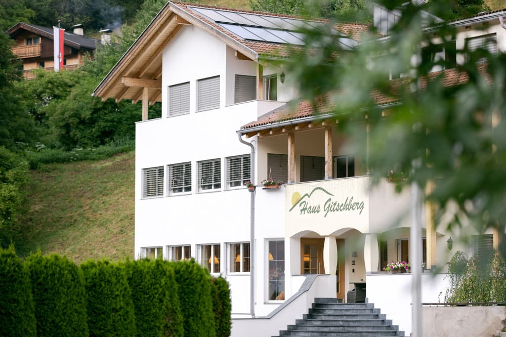 Neuwertiges Hotel am Eingang des Pustertals – Ganzjahresdestination mit Perspektive.