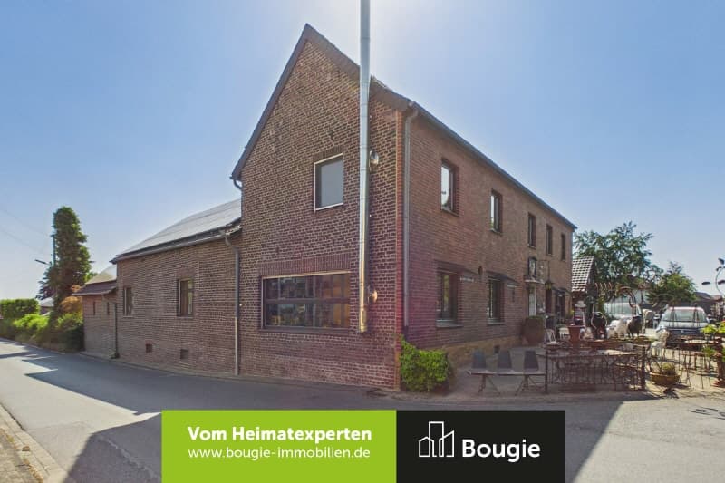 Großzügiges Wohnhaus mit Charakter und vielseitigen Möglichkeiten