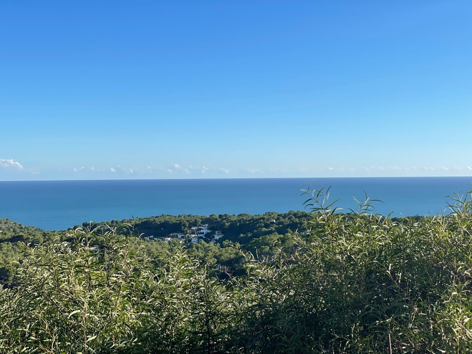 Panoramagrundstück mit spektakulärem Küstenblick