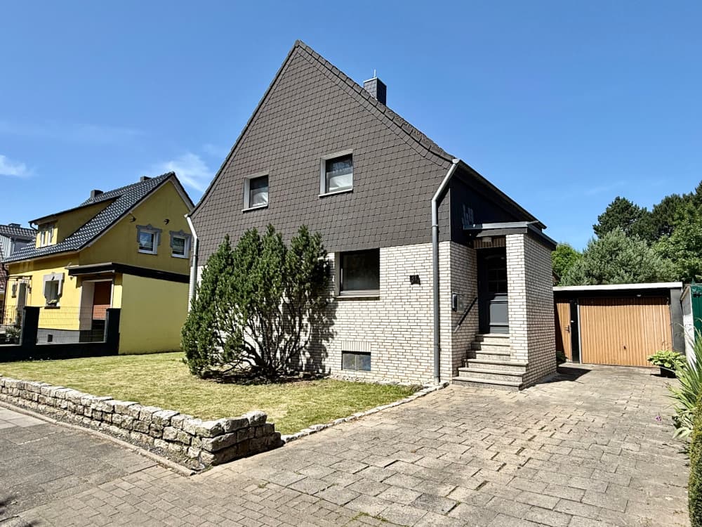" freist. Ein-Zweifamilienhaus in ruhiger & grüner Lage "