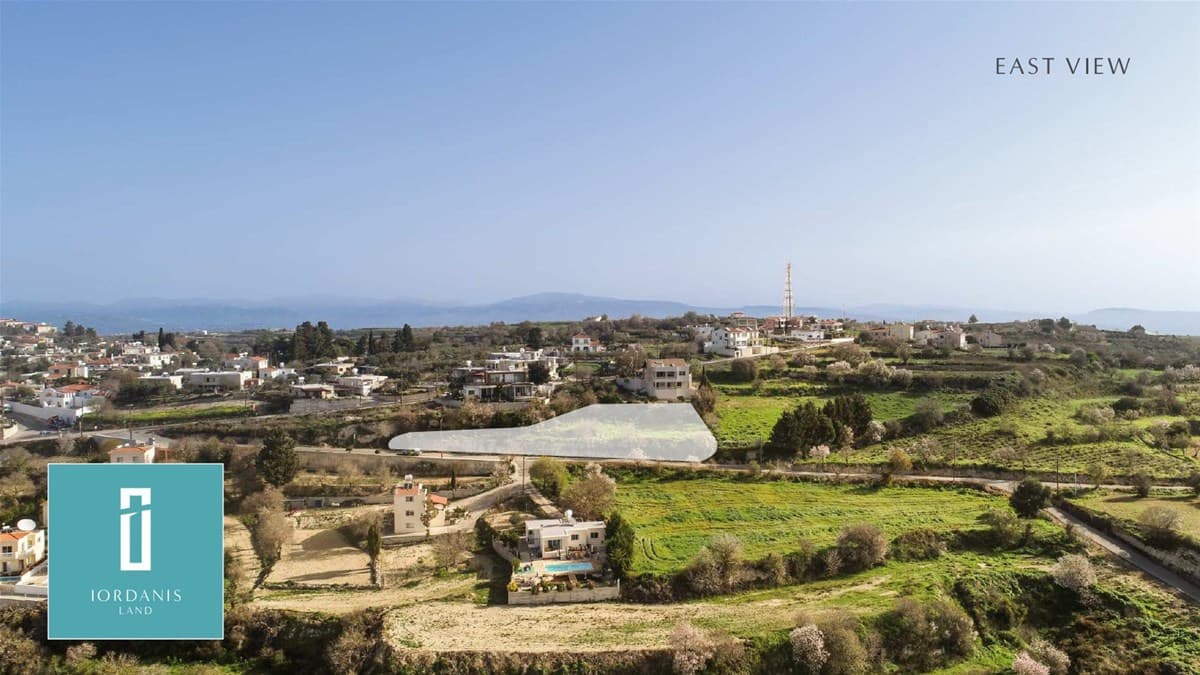 Plots & Land Parcels in Tsada