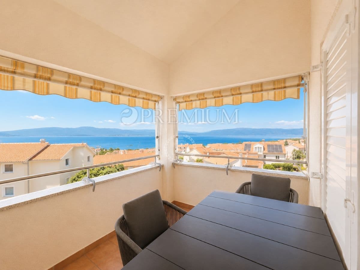 Malinska, Wohnung mit Terrasse und Meerblick!