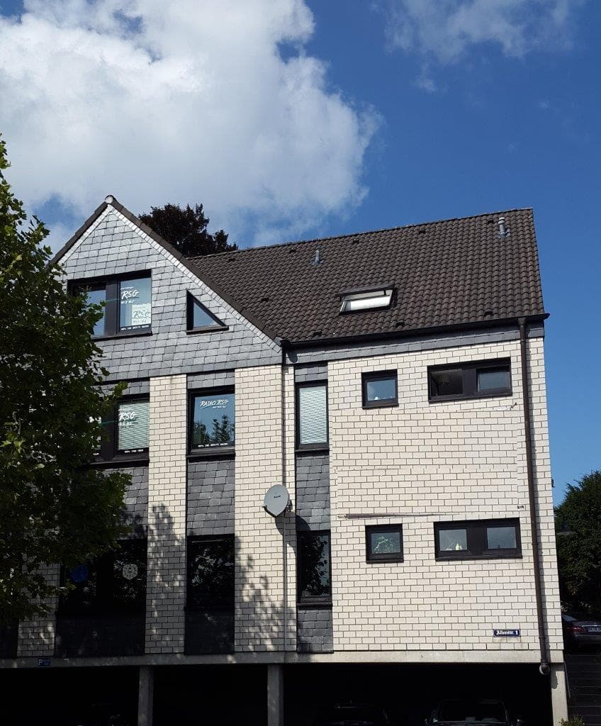 Top Büroetagen in bester Lage in Solingen, hervorragende Sichtbarkeit, ca 20-30.000 Autos am Tag