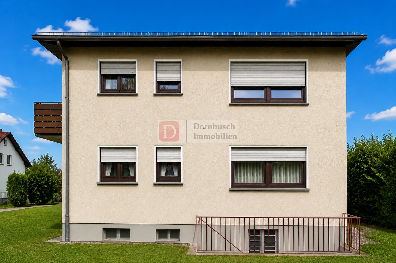 Top-Anlage!! 5-Familienhaus mit geteiltem Grundbuch, Garagen & Stellplätzen