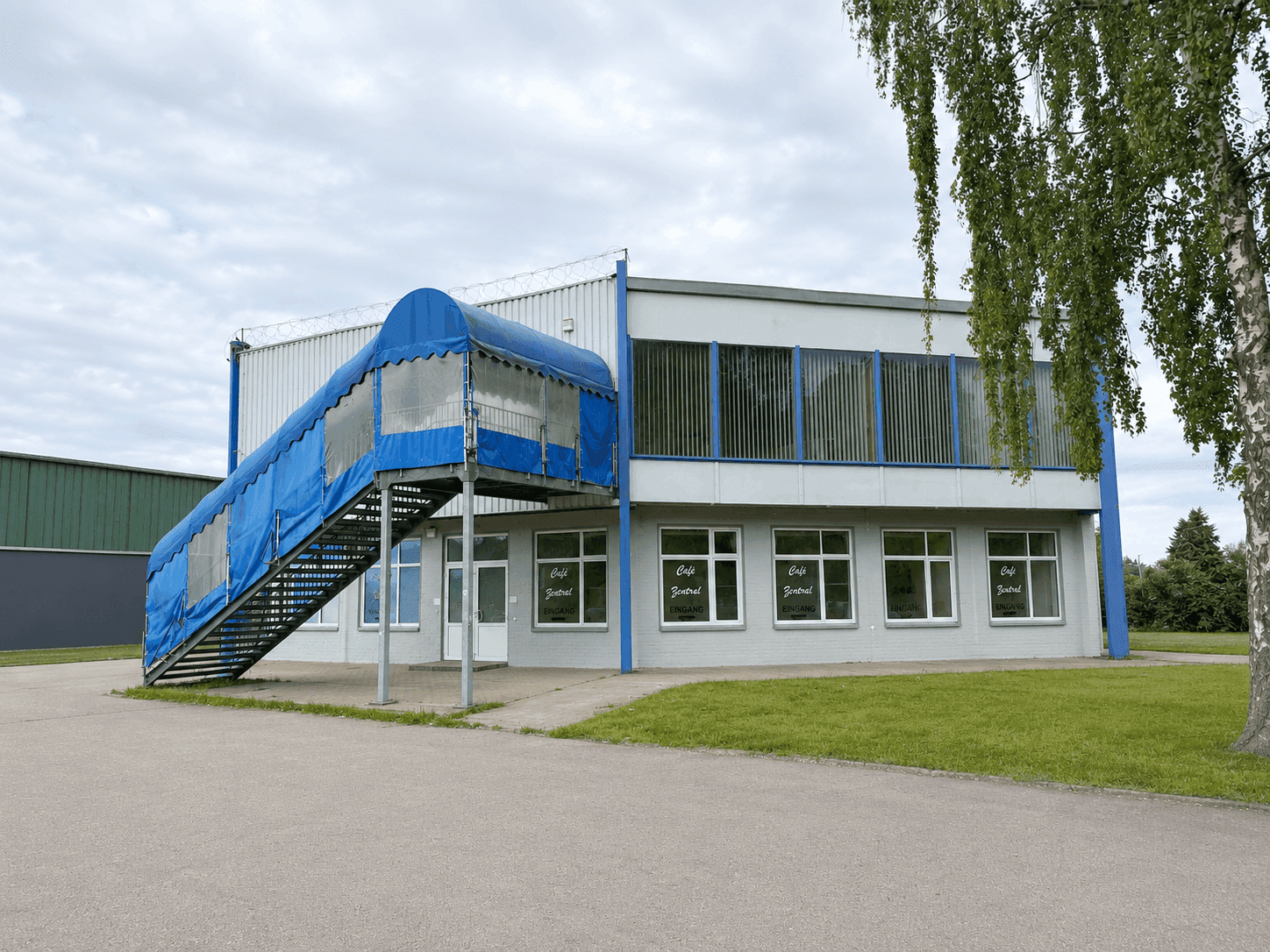 ***Attraktive Gewerbeimmobilie in Bestlage Schwerins***