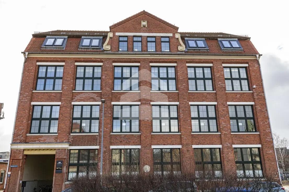 BUERO.fläche mit 320 m² nahe dem Plagwitz Bahnhof