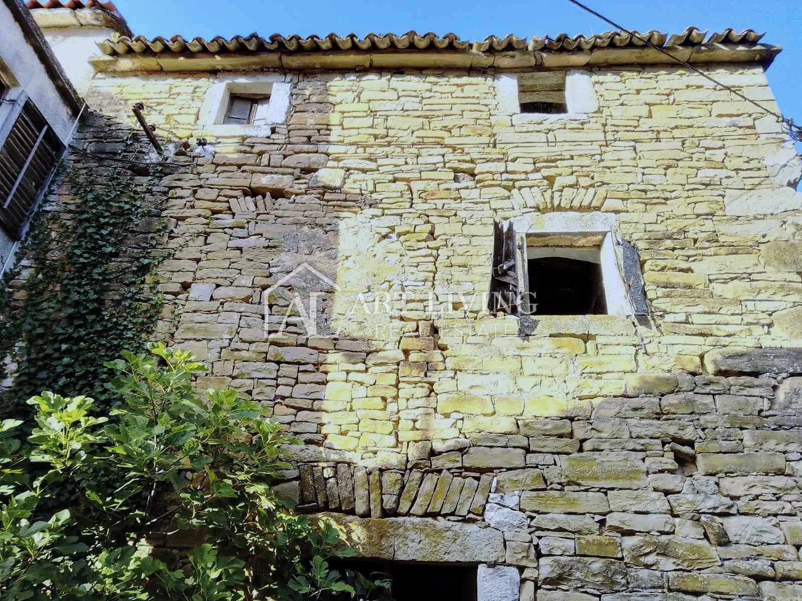 Buzet, Umgebung – authentisches Steinhaus zur Renovierung – GELEGENHEIT!