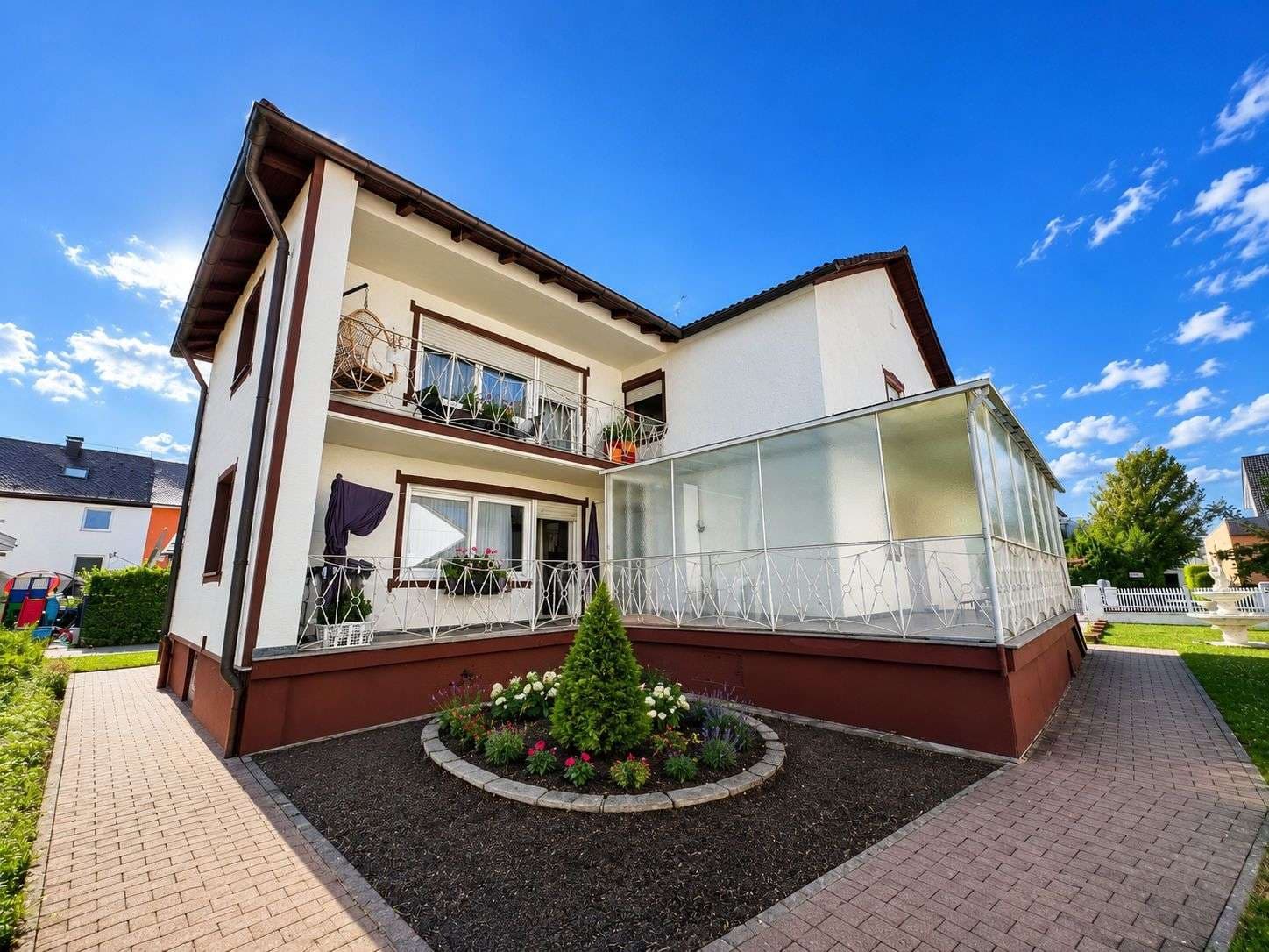 Ein Haus mit Potenzial – vielseitig nutzbares Zweifamilienhaus in begehrter Wohnlage