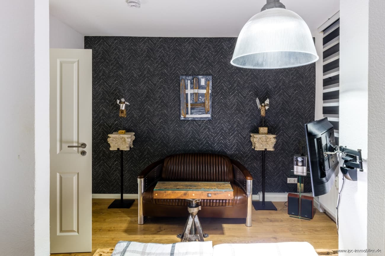 Einziehen, ankommen und wohlfühlen – stilvoll möbliertes Design-Apartment in bester Altstadtlage.