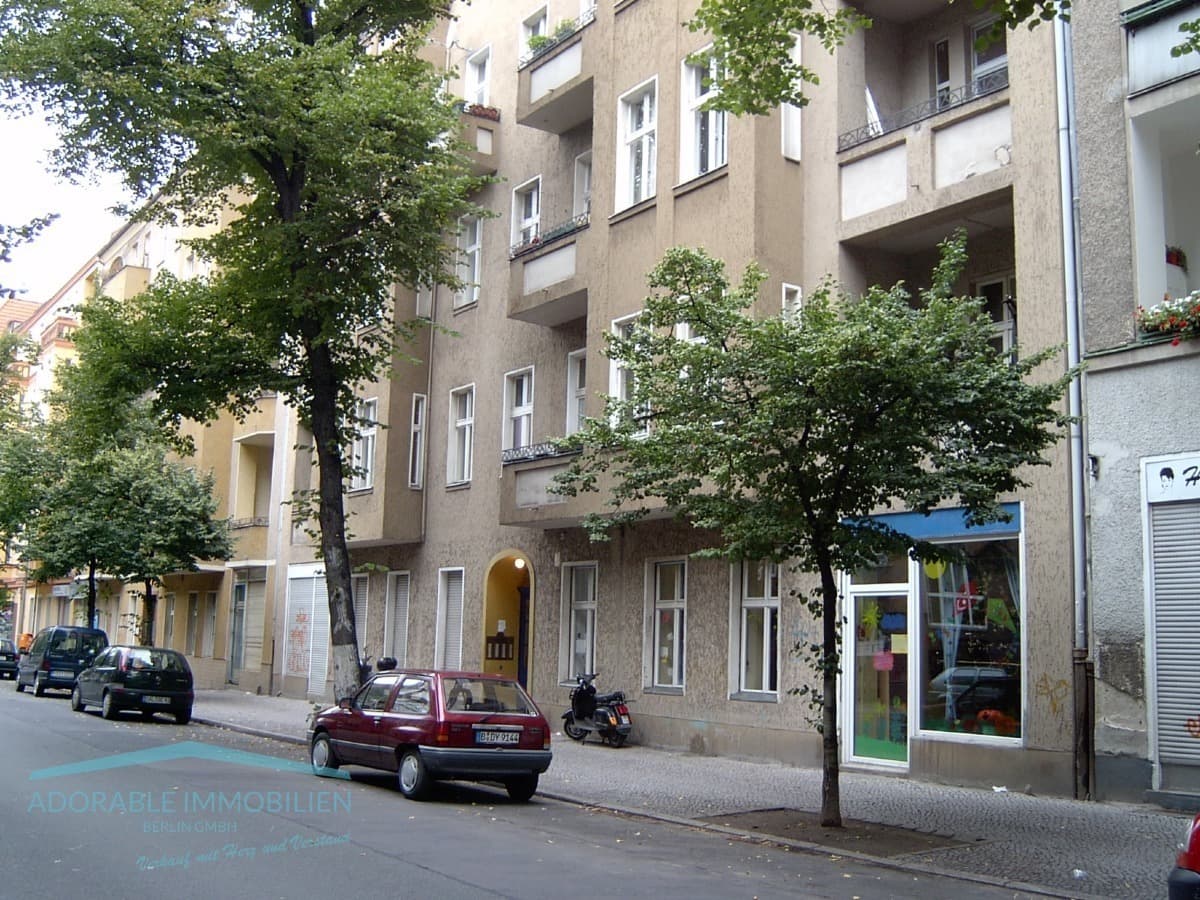Ab 1.07.28 oder 2029 frei: Rixdorf, Ladenlokal (TE) und Wohnung (WE) als eine Einheit zu verkaufen.