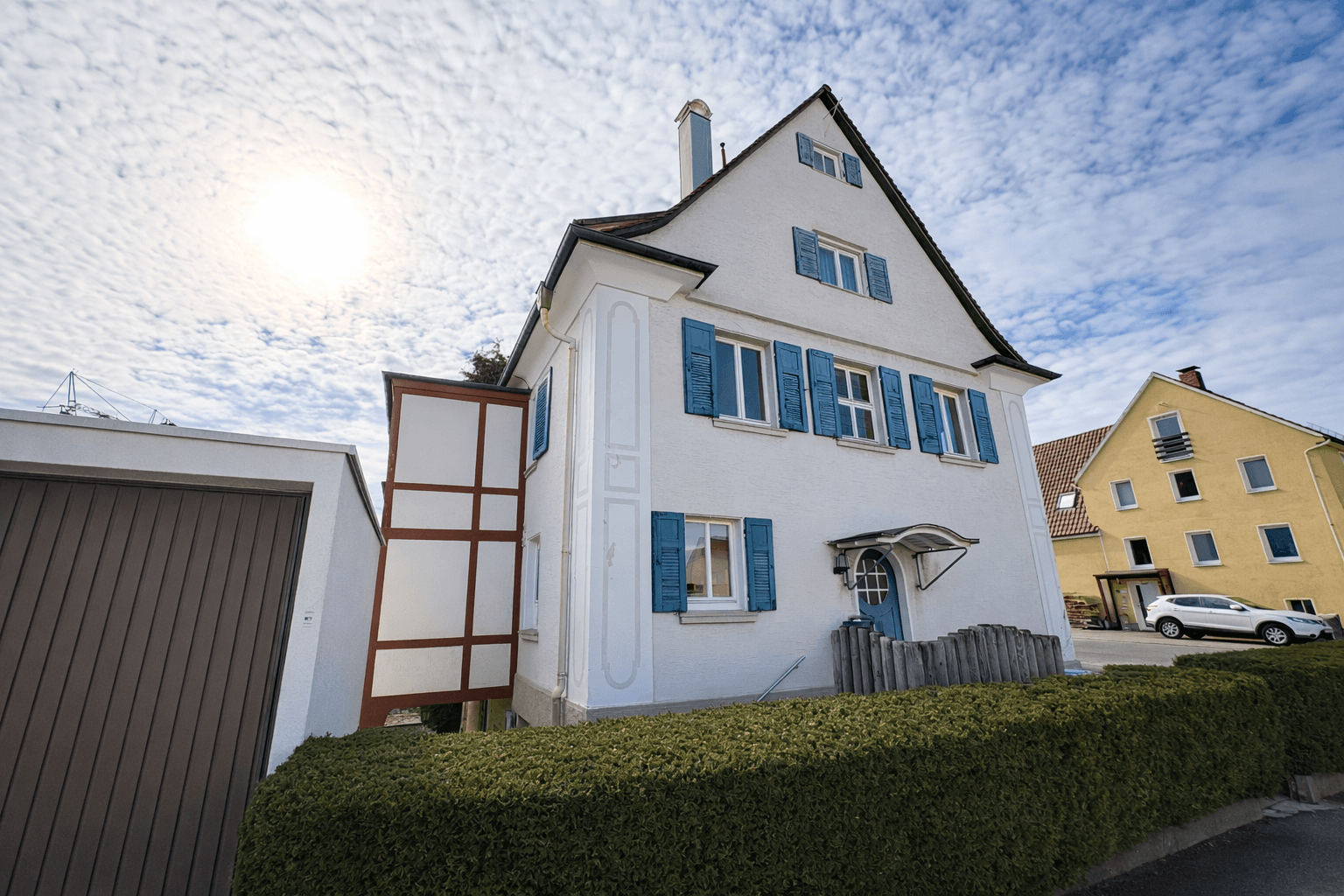 Attraktives Mehrfamilienhaus mit großem Garten und Entwicklungspotenzial