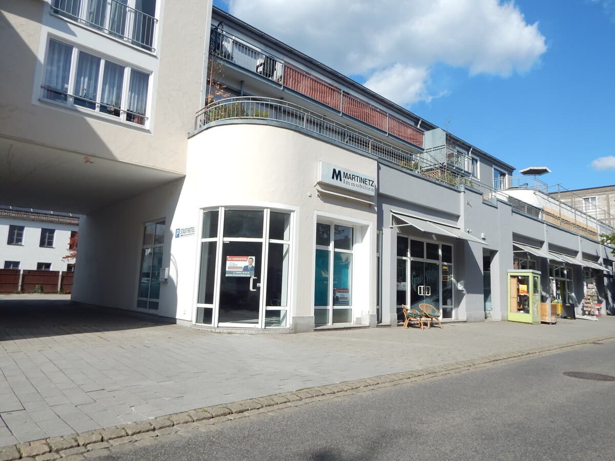 Kleine Gewerbeeinheit in zentraler Ecklage von Freilassing – vielseitig nutzbar und sofort verfügbar