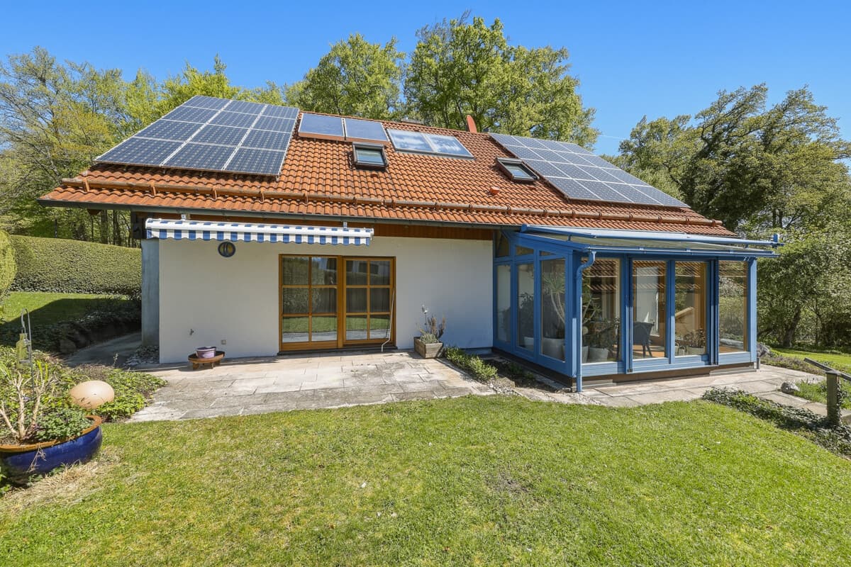 Top-gepflegtes Einfamilienhaus mit großzügiger Einliegerwohnung