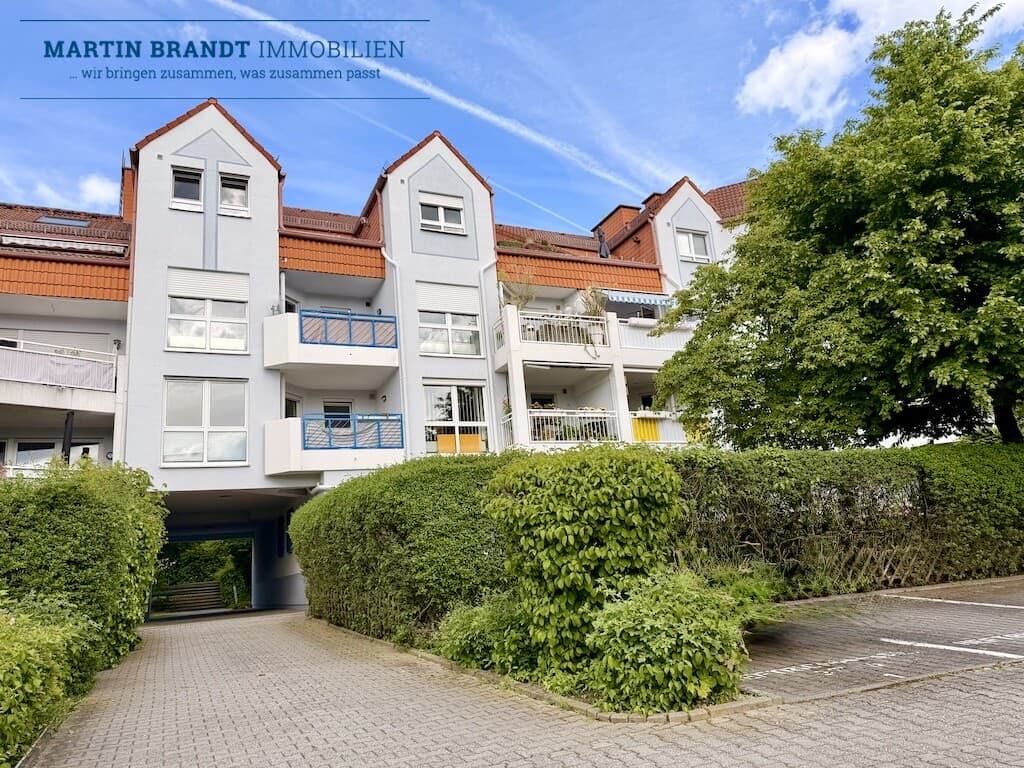 Attraktive 4 Zimmer Wohnung mit Terrasse und Garten
in schöner Wohnlage von Idstein