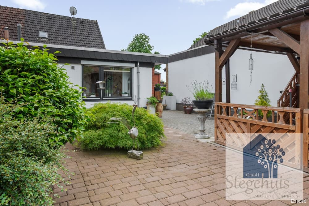 ***STEGEHUIS GMBH*** Gepflegte und Modernisierte Doppelhaushälfte im Westen von Gronau.