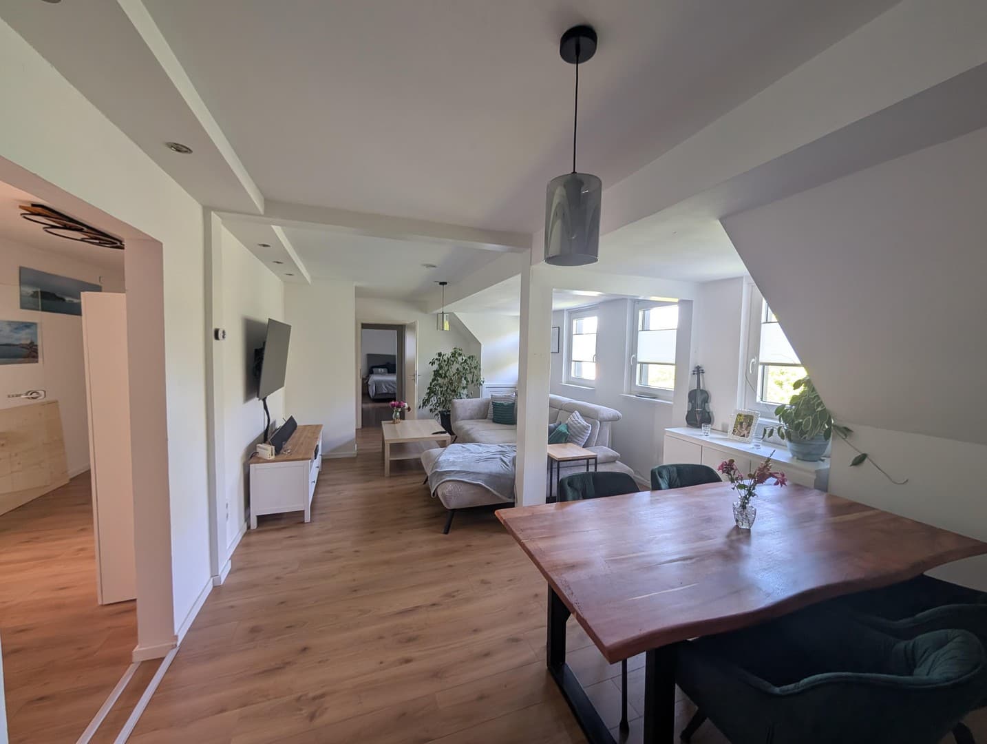 Exklusive Eigentumswohnung mit Kamin, Smart Home und neuer Einbauküche