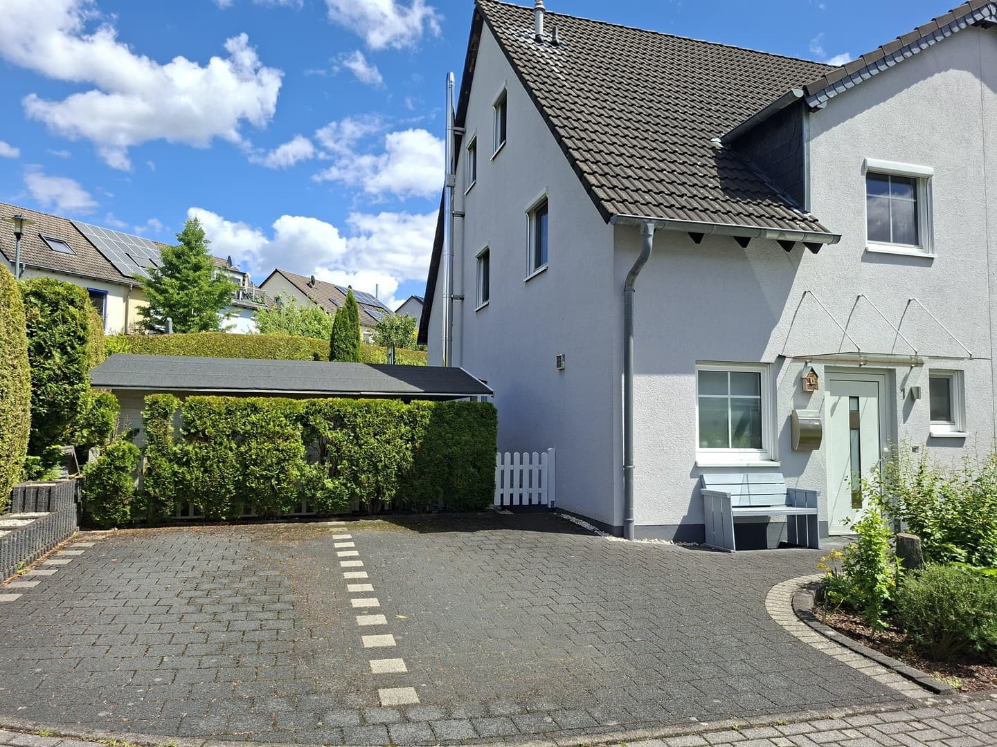 Doppelhaushälfte mit 5 Zimmern in Toplage von Hennef (Sieg)