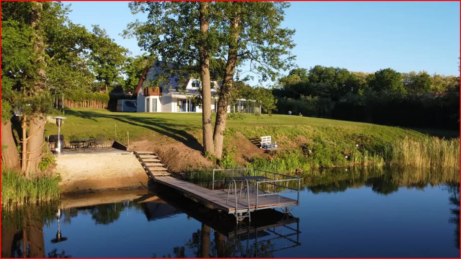 -VIDEO- Exklusives Landhaus am See vor den Toren Berlins – mit Mega POOL, priv. Steg und Badestelle