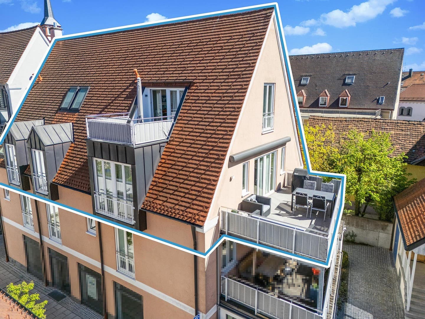 Exklusive Eigentumswohnung in bester Innenstadtlage von Mindelheim – 2 TG-Stellplätze